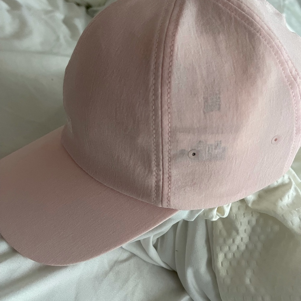 lululemon cap - Picture 2 of 3